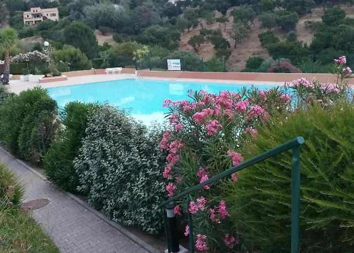 APPARTEMENT CLIMATISE AVEC TERRASSE ET APERCU MER - Golf de ST Tropez